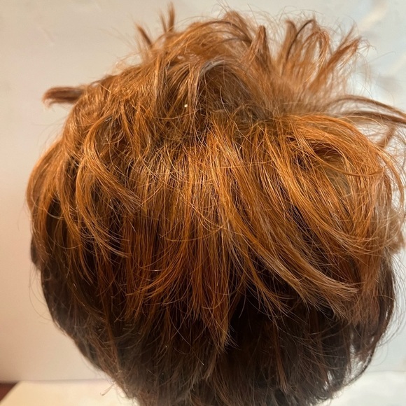 Wig “It’s a Wig”Short Pixie Fly Cut Blonde & Black Women - Picture 8 of 10